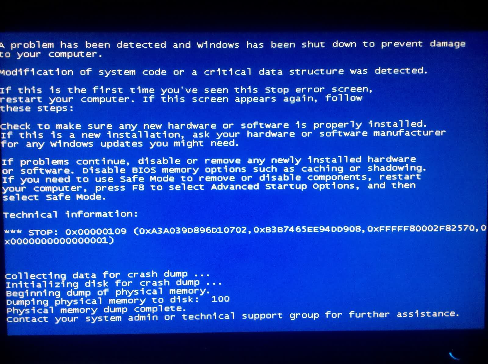 Algunos usuarios de Windows informaron este error, que generalmente aparece en la pantalla durante la inicialización del sistema: